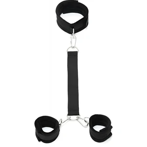 Cătușe cu Zgardă Soft Collar Rimba Negru pe Denysa.ro