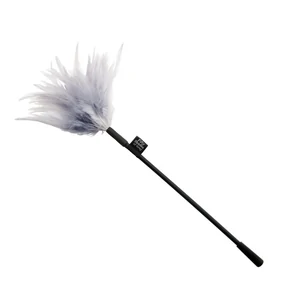 Fifty Shades Of Grey - Tease Feather Tickler Gri Fifty Shades Of Grey - Tease Feather Tickler Gri pe Denysa.ro