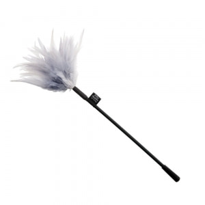 Fifty Shades Of Grey - Tease Feather Tickler Gri pe Denysa.ro